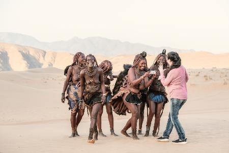 Himba-Heiterkeit
