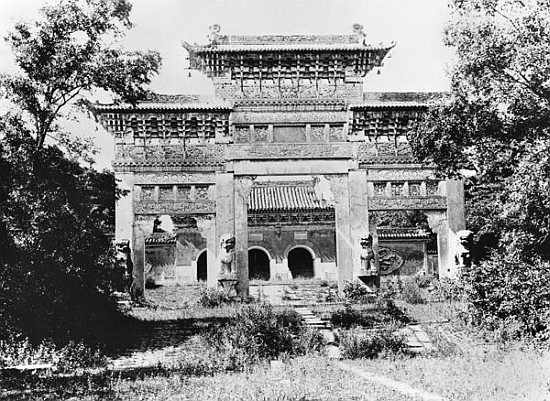 Tomb of the Emperor Qing Taizong and the sacred path at Moukden, China from Valerian Gribayedoff