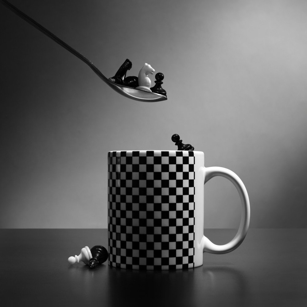 Eine Tasse Tee für den Schachspieler from Victoria Glinka
