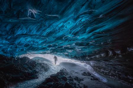 Abenteurer in der Blauen Höhle